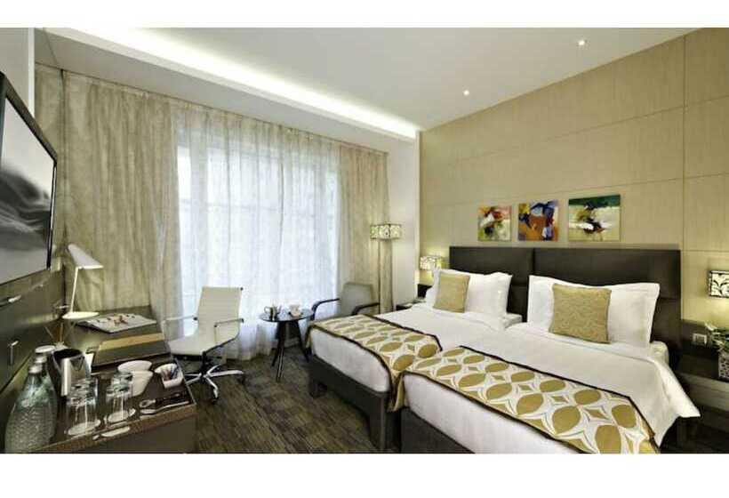 اتاق کلاب, Meluha The Fern