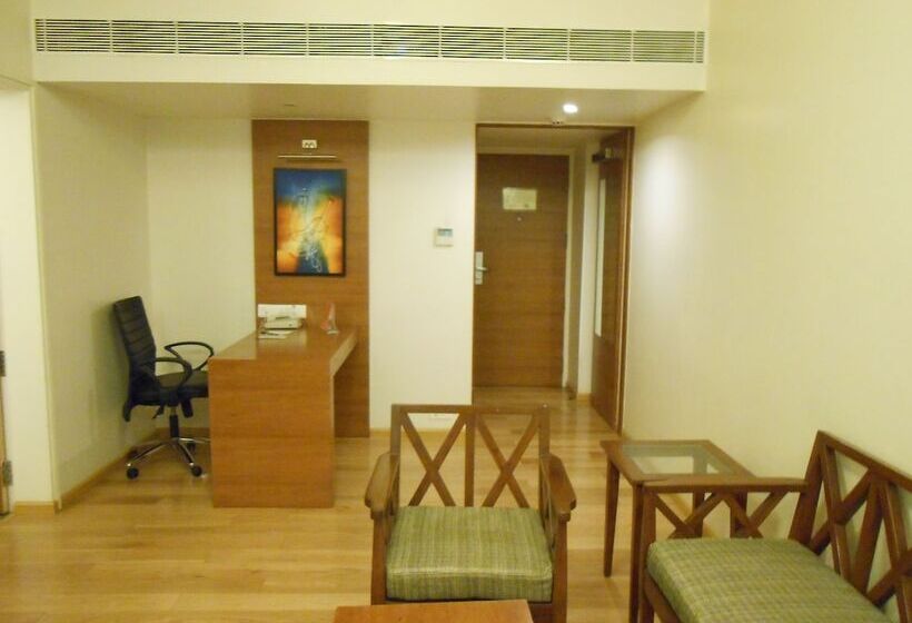 סוויטה, Noorya Business & Banquet