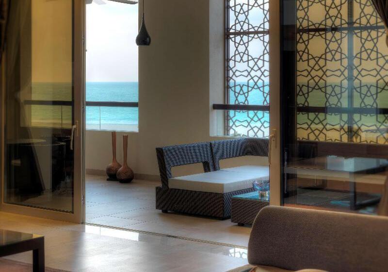 Люкс с Террасой, Park Hyatt Abu Dhabi Hotel And Villas