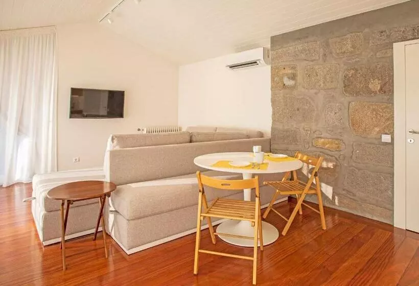 プールの見える１ベッドルームアパートメント, Quinta Do Casal De S. Miguel De Soutelo