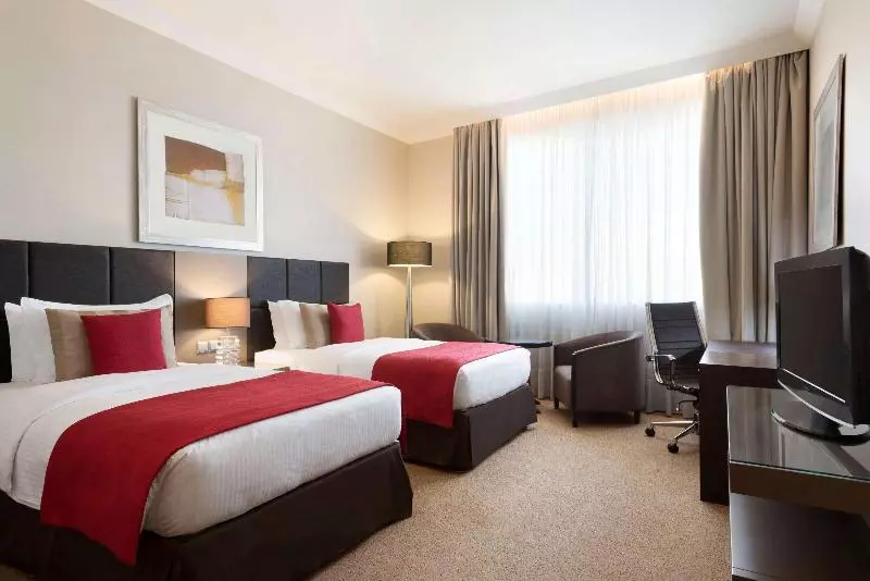デラックスルーム, Ramada Downtown Abu Dhabi