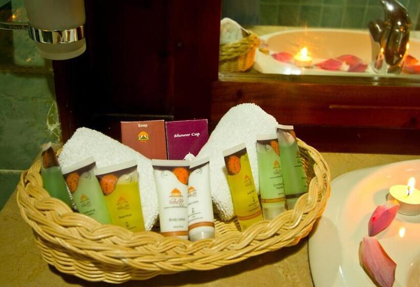 Номер Deluxe, Randholee Resort & Spa