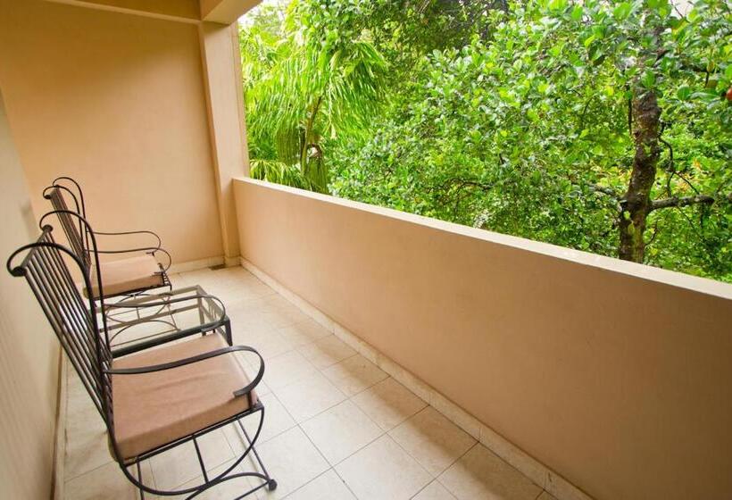 Номер Deluxe, Randholee Resort & Spa