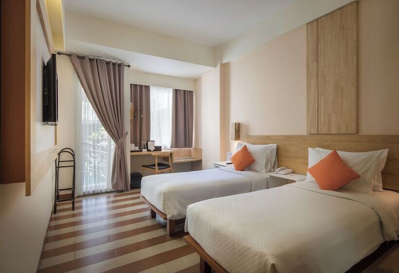 חדר דלוקס נוף בריכה, The One Legian