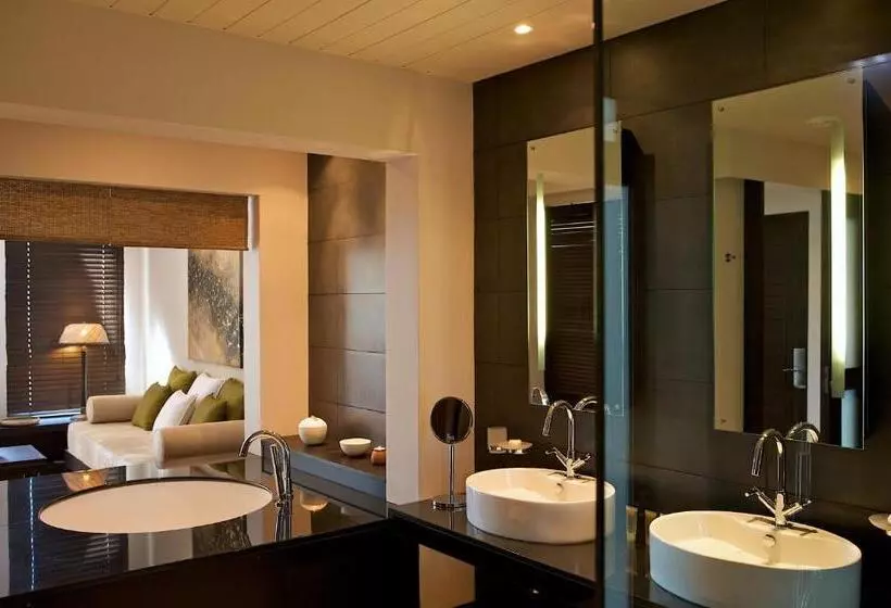 سوییت جونیور, Le Cardinal Exclusive Resort