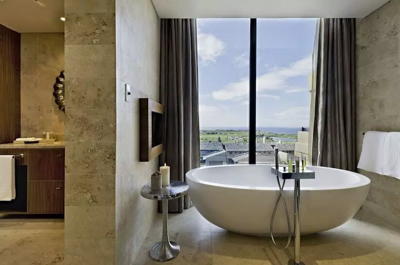 プレジデントスイートルーム, Oubaai Hotel Golf & Spa