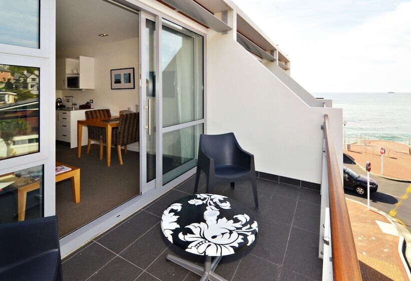 行政房间, St Clair