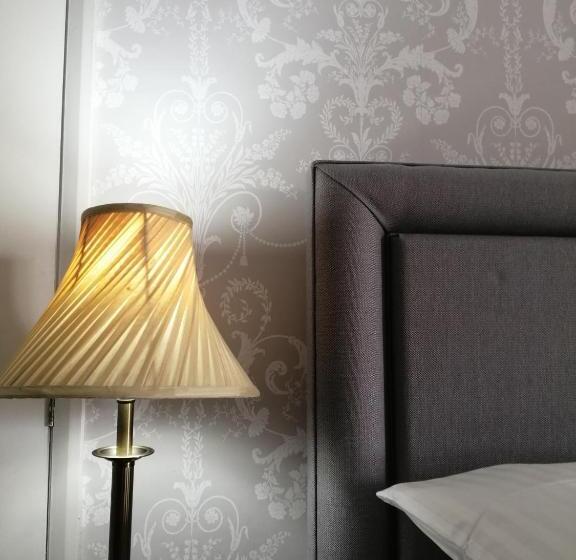 スタンダードルーム, Lucker Mill House