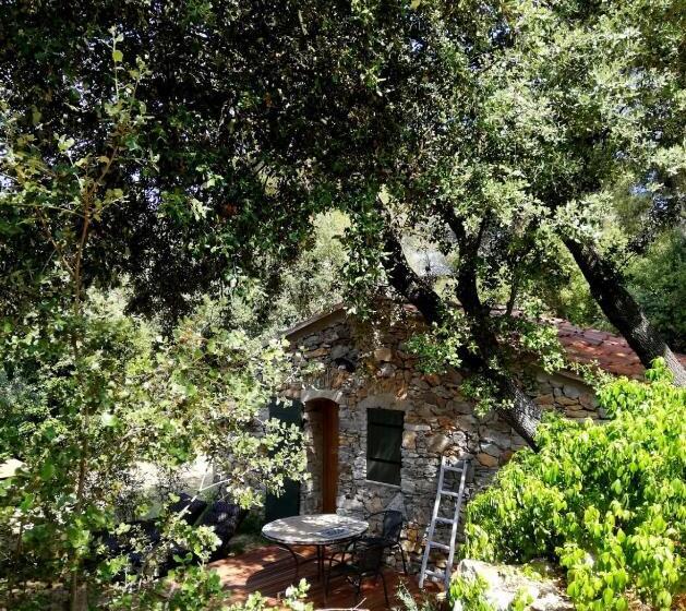 デラックススタジオ, Cabanon Sainte Victoire