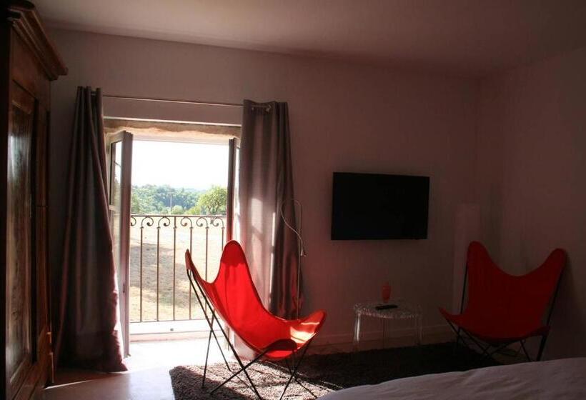 디럭스 룸, Les Terres