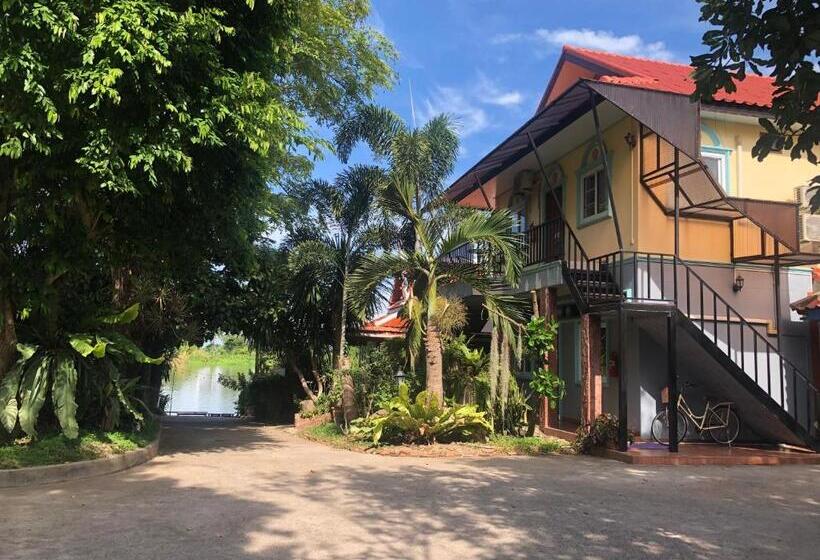 חדר סטנדרט, Ruen Thai Ban Rim Nam