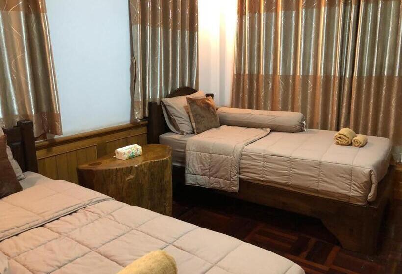 בית, 2 חדרי שינה, Ruen Thai Ban Rim Nam