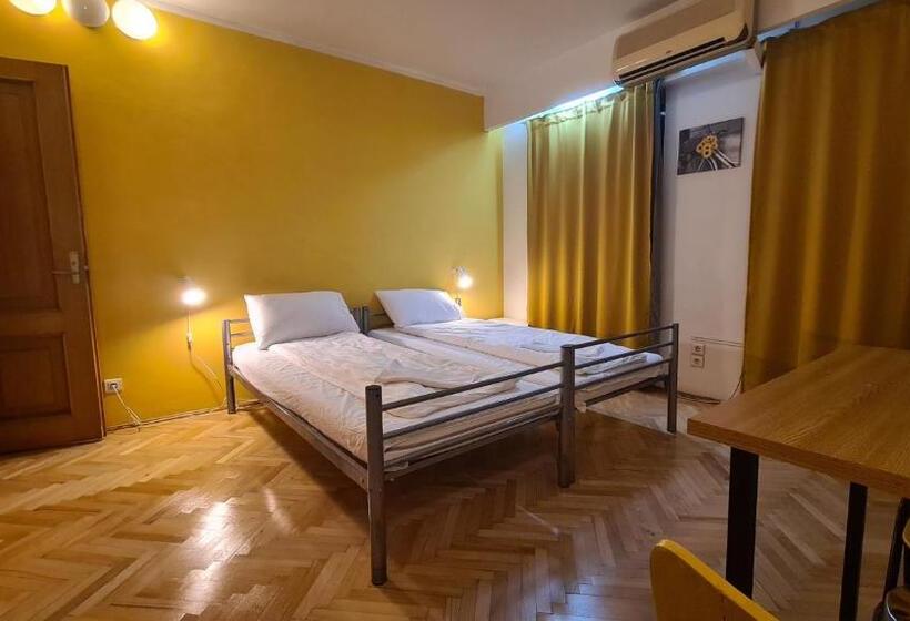 اتاق استاندارد, Sleep Inn Hostel