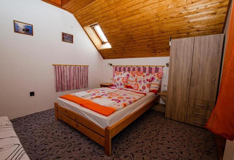 Номер Deluxe, Bánóporta