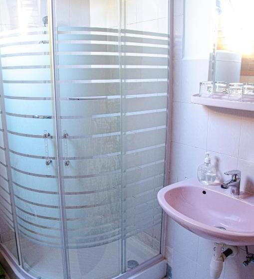 غرفة قياسية مطلة على الجبل, Bánóporta