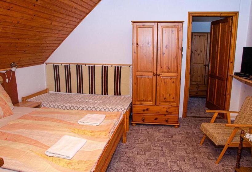 شقة غرفة نوم واحدة مزودة بشُرفة, Bánóporta