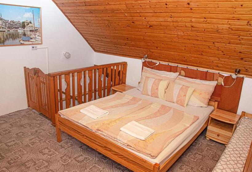 شقة غرفة نوم واحدة مزودة بشُرفة, Bánóporta