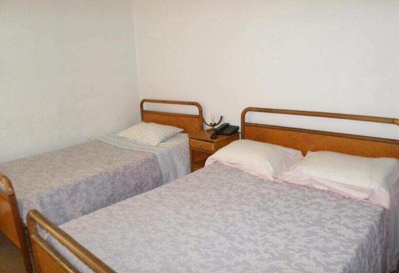 Номер Стандарт Трехместный, Rustico & Singelo   Hotelaria E Restauração, Lda