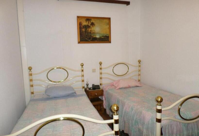 Номер Стандарт, Rustico & Singelo   Hotelaria E Restauração, Lda