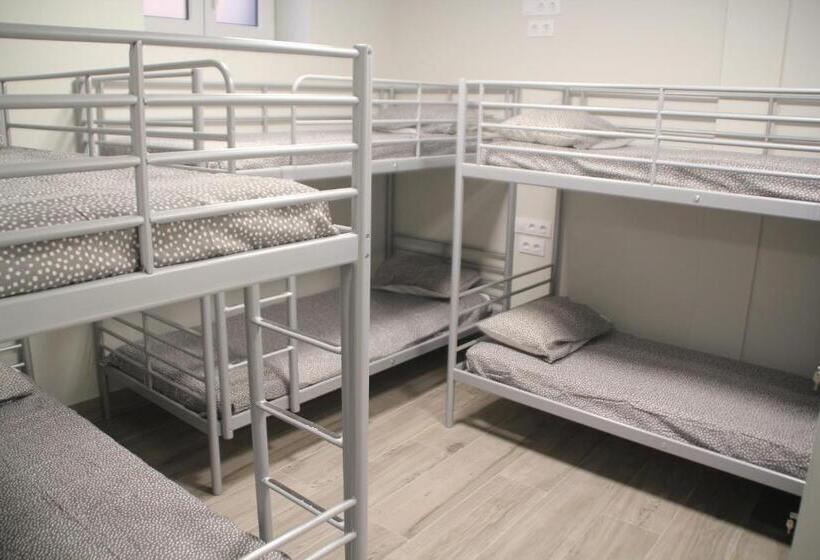 חדר משפחתי, Albergue Logroño Centro