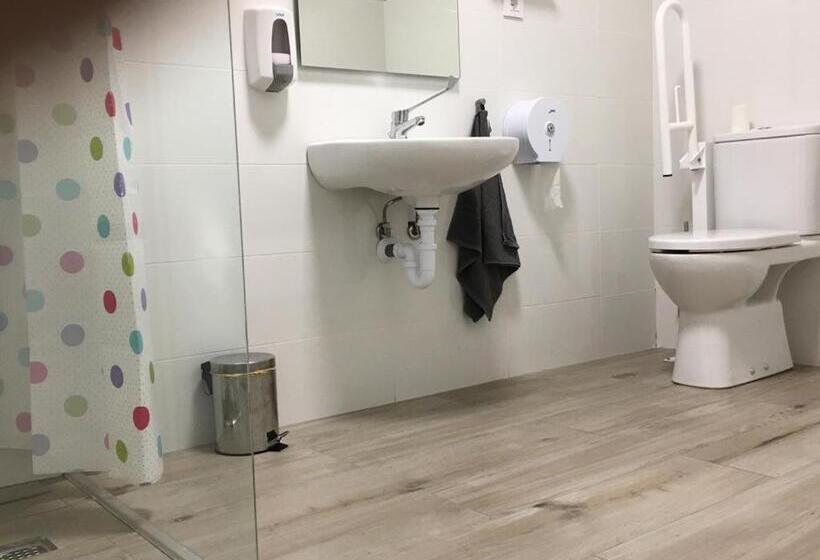 スタンダードトリプルルーム, Albergue Logroño Centro