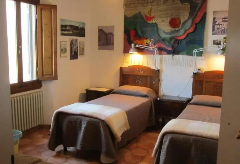 スタンダードトリプルルームの外観-バスルーム, B&b La Pieve   Locanda Per Viandanti