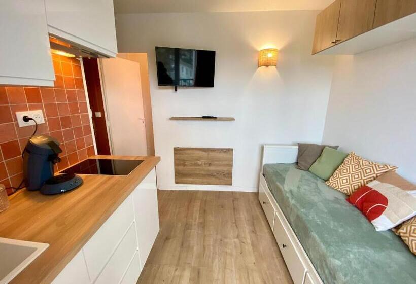 带按摩浴盆的套房, L Escale Appartements Et Suites En Bord De Mer