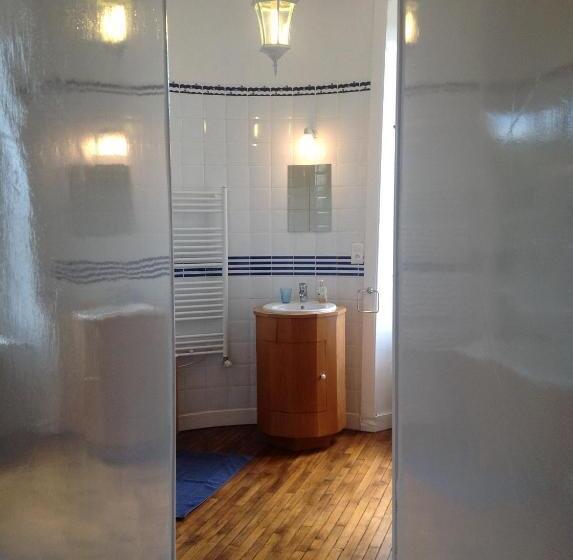 חדר סטנדרט, Château De La Ville Huë