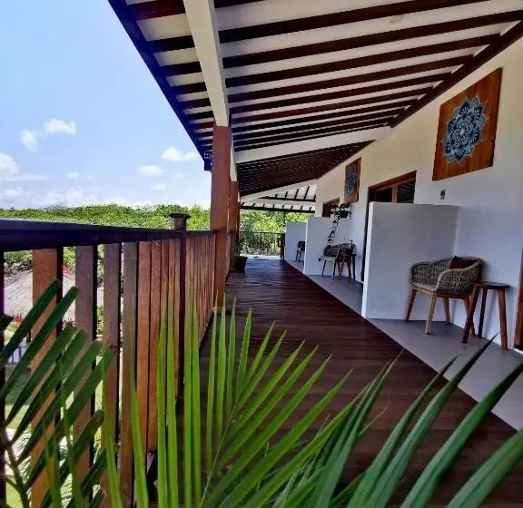 Villa 1 Camera da Letto Vista Mare, Mirabelle Joglo Village