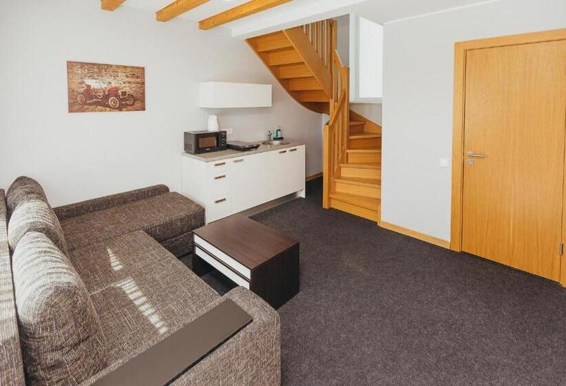 بانگلوی سوپریور, Villa Vanilla