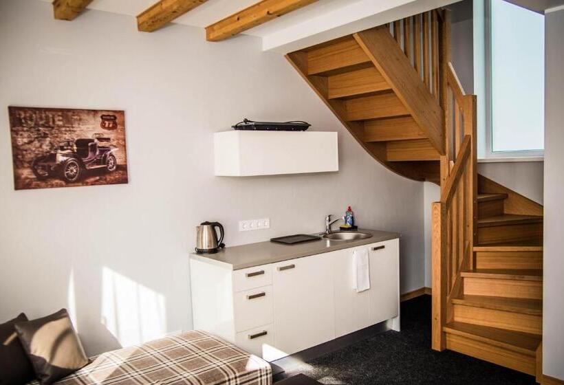 بانگلوی سوپریور, Villa Vanilla