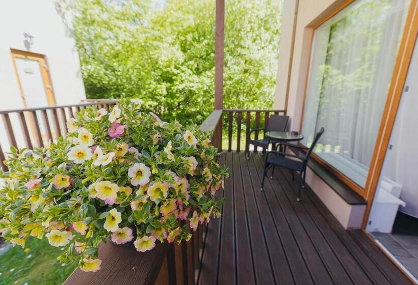 اتاق خانوادگی, Villa Vanilla