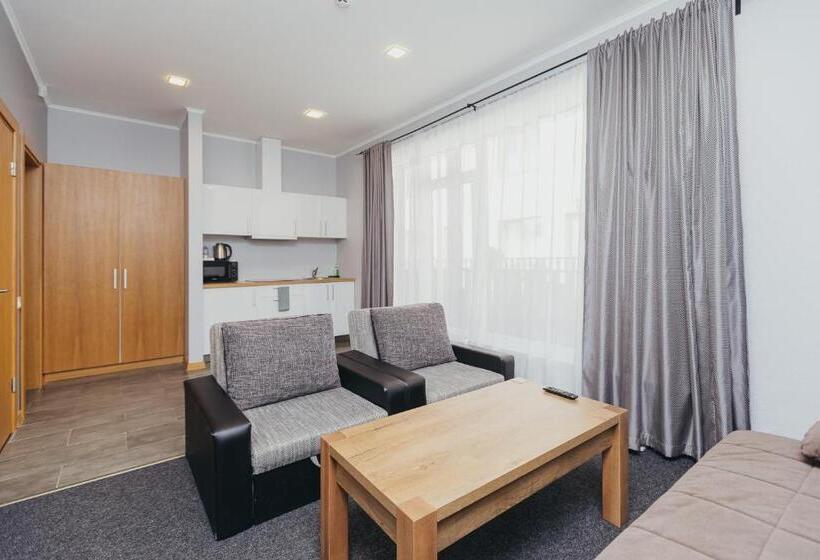 اتاق خانوادگی, Villa Vanilla