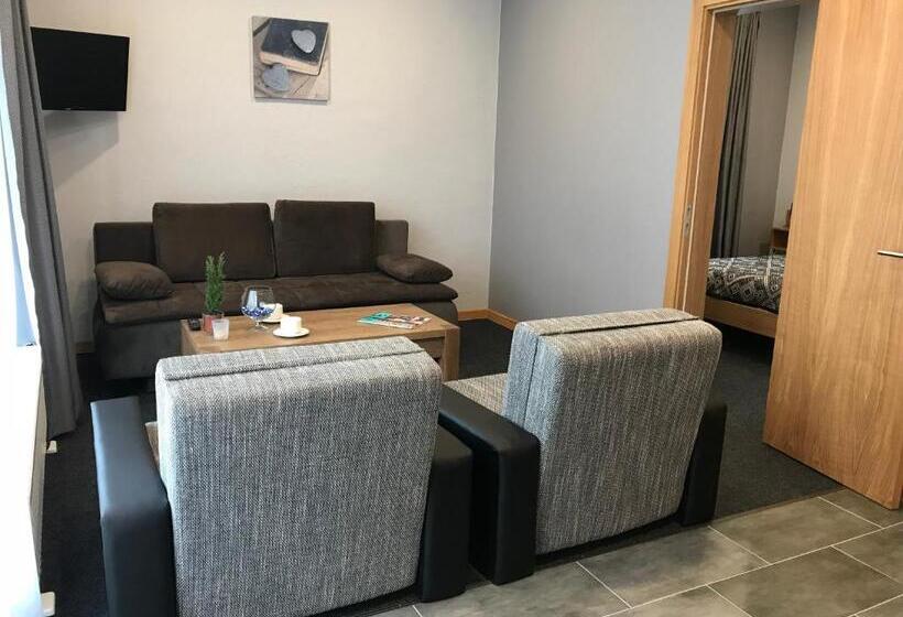 اتاق خانوادگی, Villa Vanilla