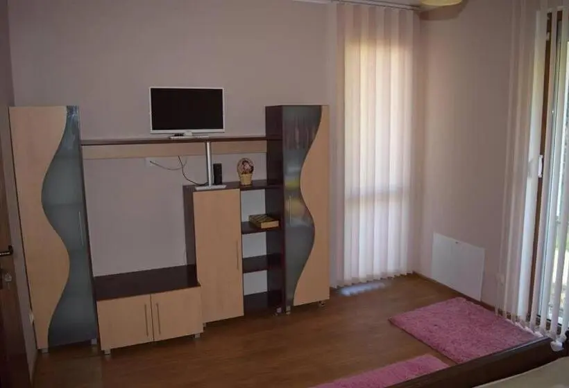 テラス付きスタンダードルーム, Guest Rooms Profirov