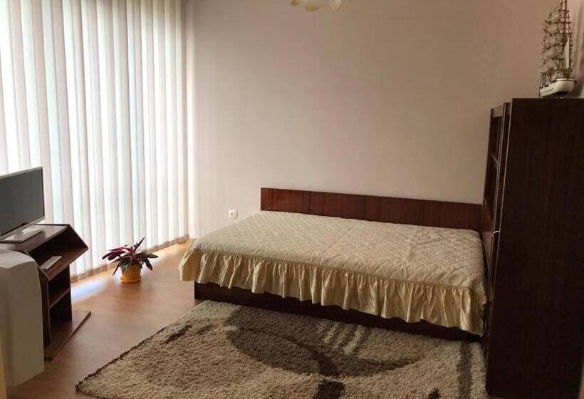 スタンダード4人部屋, Guest Rooms Profirov