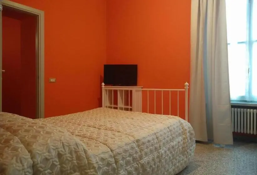 Standard Neljän Hengen Huone, Villa Lorenzo