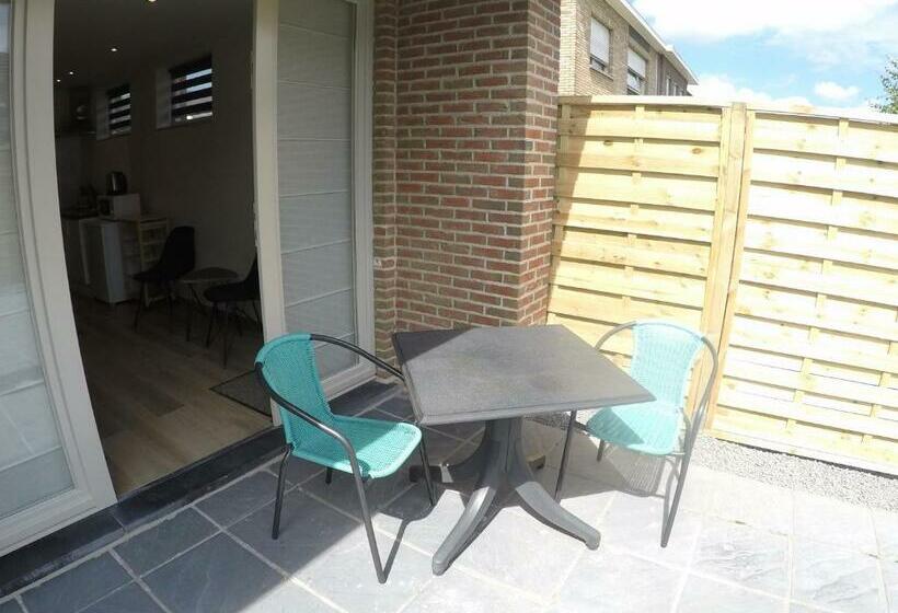 Номер Deluxe, Le Lendemain