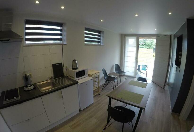 Номер Deluxe, Le Lendemain