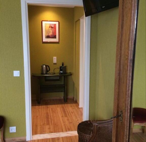 Номер Стандарт, Le Lendemain