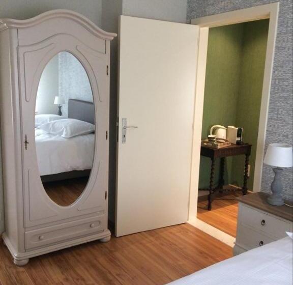 Четырехместный Номер Superior, Le Lendemain