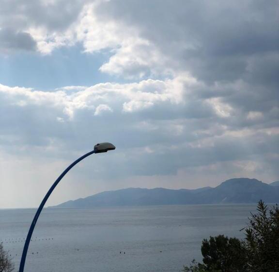 غرفة سوبيريور ثلاثية مطلّة علي البحر, Locanda Su Recreu