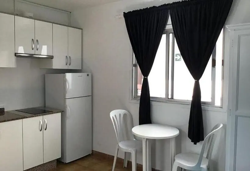 エコノミールーム, Apartamentos Playamar