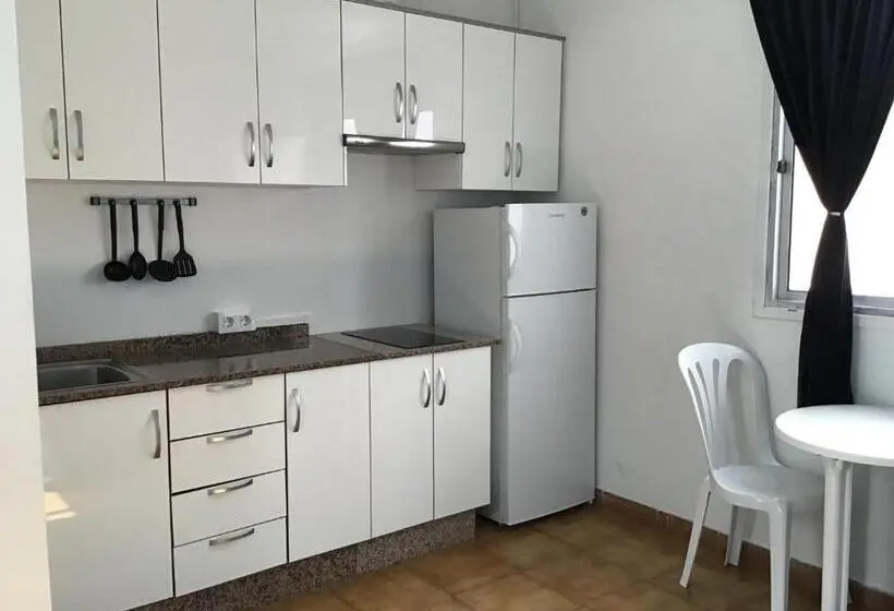 エコノミールーム, Apartamentos Playamar
