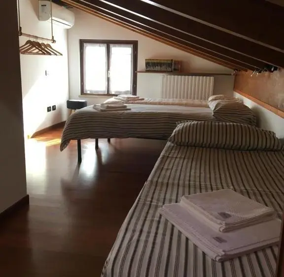 سوییت, Casa Dany