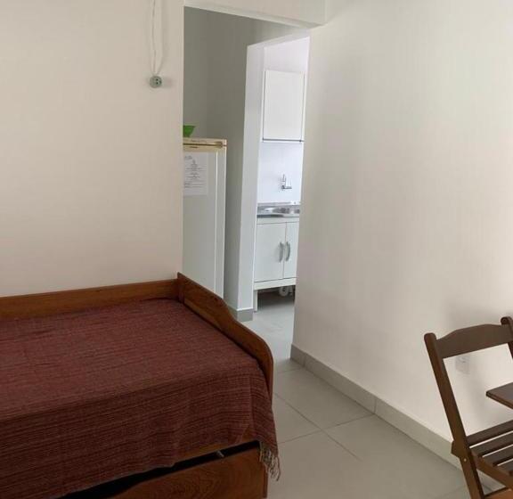 חדר סטנדרט עם טרסה, Pousada Villa Garcia   Residencial