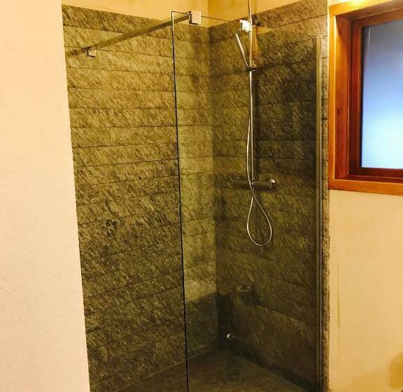 غرفة كومفورت ثلاثية, B&b Balançon Mountain Lodge