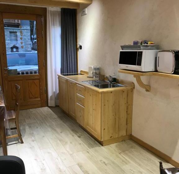 غرفة كومفورت ثلاثية, B&b Balançon Mountain Lodge