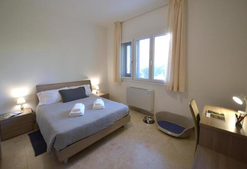 غرفة قياسية مع حمام خارجي, B&b Dei Ciclopi