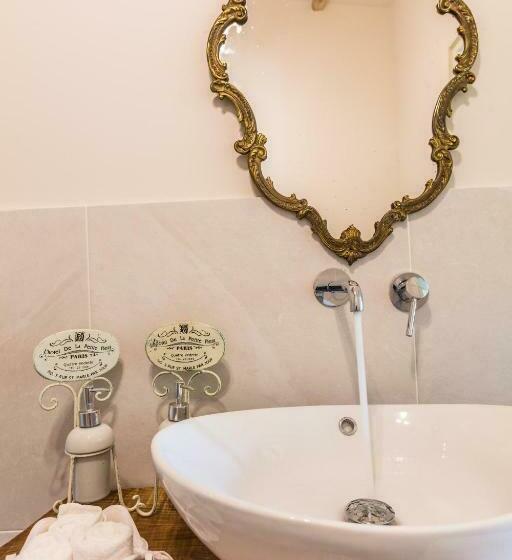 اتاق لوکس, Agriturismo I Giardini Di Ararat